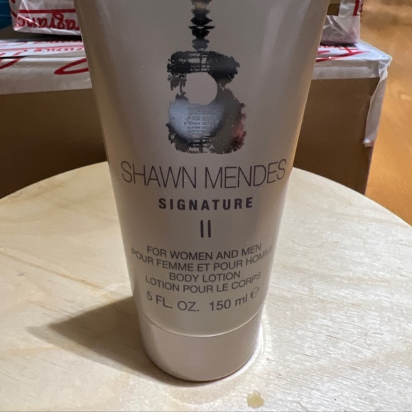 Shawn Mendes Signature II Unisex Body Lotion, New without box, price is for 1. - Picture 2 of 3